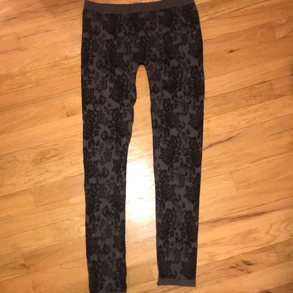 Patterned leggings